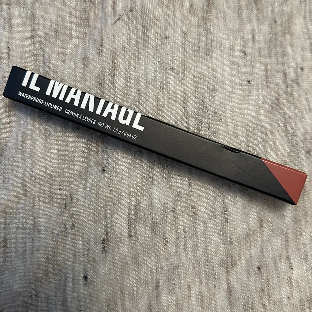 Il Makiage Waterproof Lip Liner (Antique)